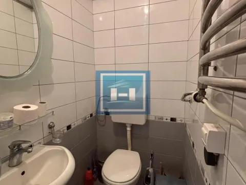 Prodaja, četvorosoban stan, 111m², Centar, Jagodina - image 10