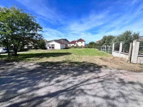 Prodaja, plac, 700m², Gornja Gorica, Podgorica - image 2