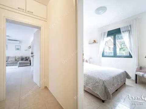 Sale, two bedroom apartment, 75m², Dobrota, Kotor - image 29