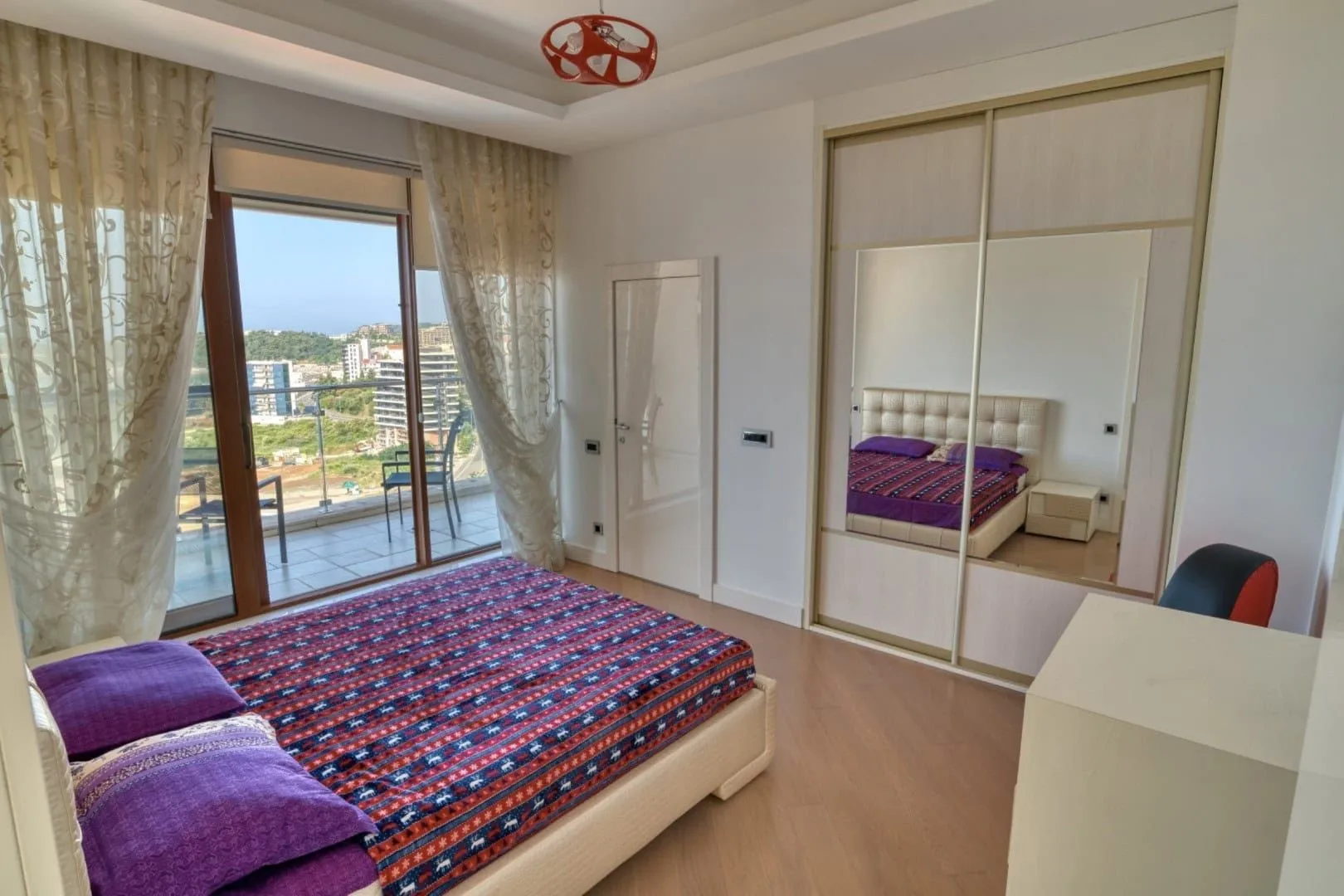 Sale, four bedroom apartment, 199m², Bečići, Budva