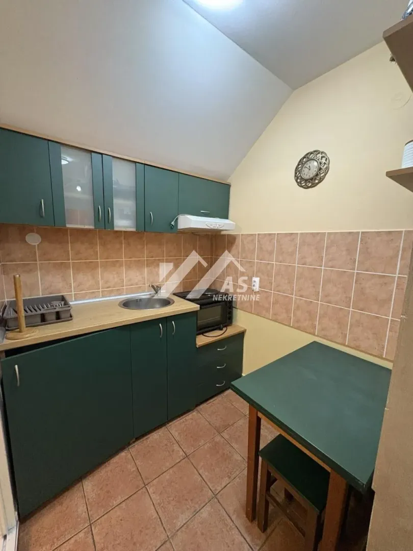 Izdavanje, jednosoban stan, 35m², Nova Detelinara, Novi Sad Sve Podlokacije