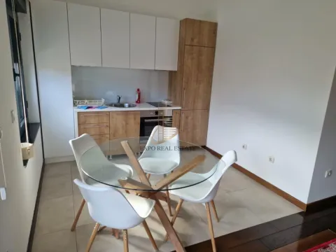 Izdavanje, trosoban stan, 80m², Senjak, Beograd - image 4