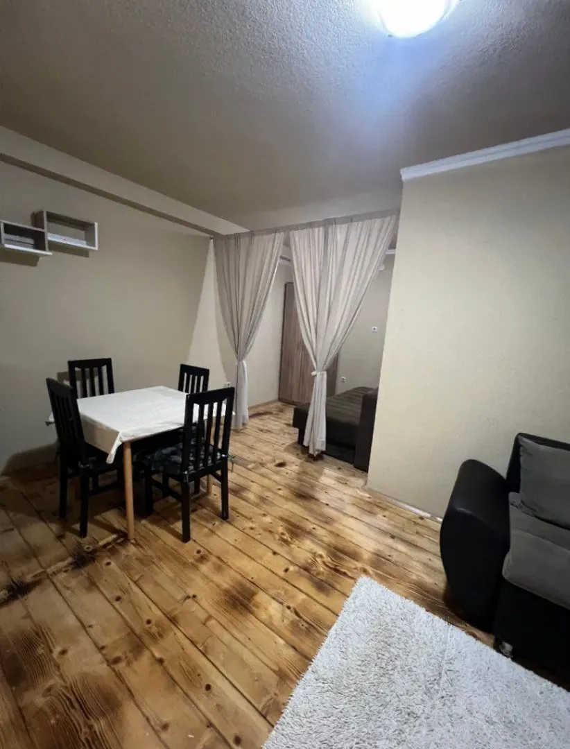Izdavanje, garsonjera, 30m², Šušanj, Bar