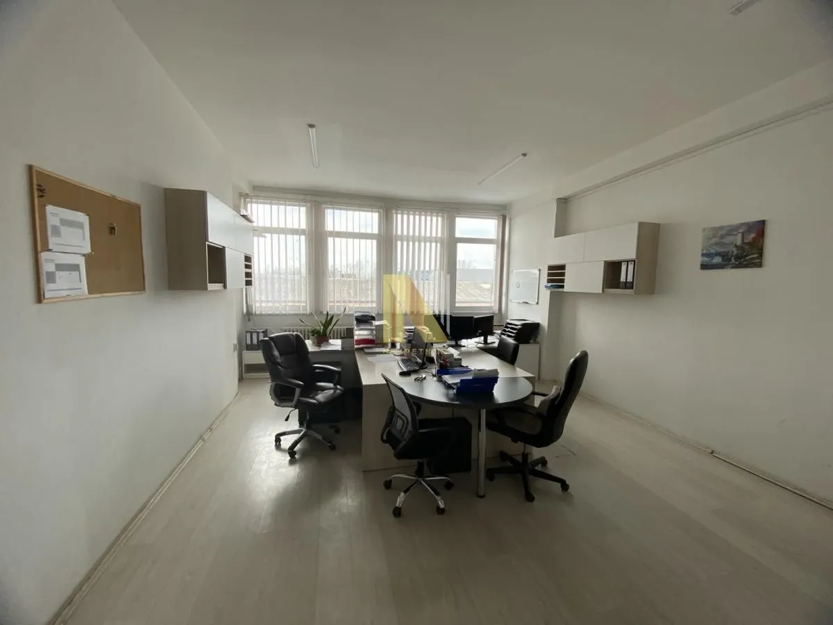Rent, office space, 2800m², Salajka, Novi Sad Sve Podlokacije