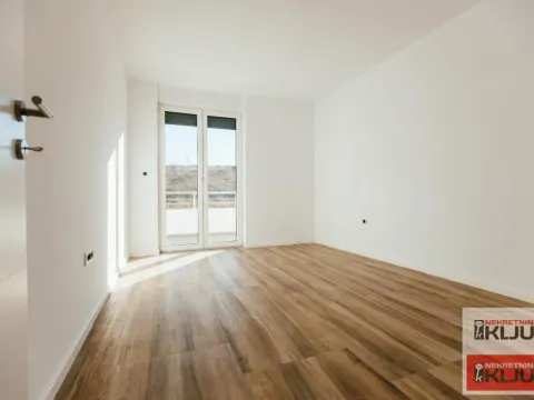 Prodaja, četvorosoban stan, 116m², Petrovaradin, Novi Sad - image 11
