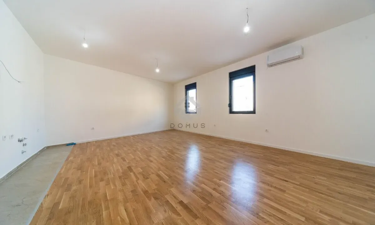 Prodaja, dvosoban stan, 75m², Stara Varoš, Podgorica