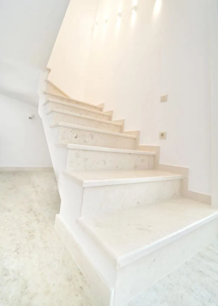 Sale, house, 200m², Hladna Uvala, Bar