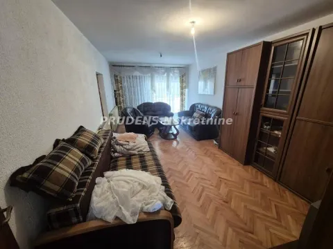 Prodaja, kuća, 318m², Surčin, Beograd - image 5