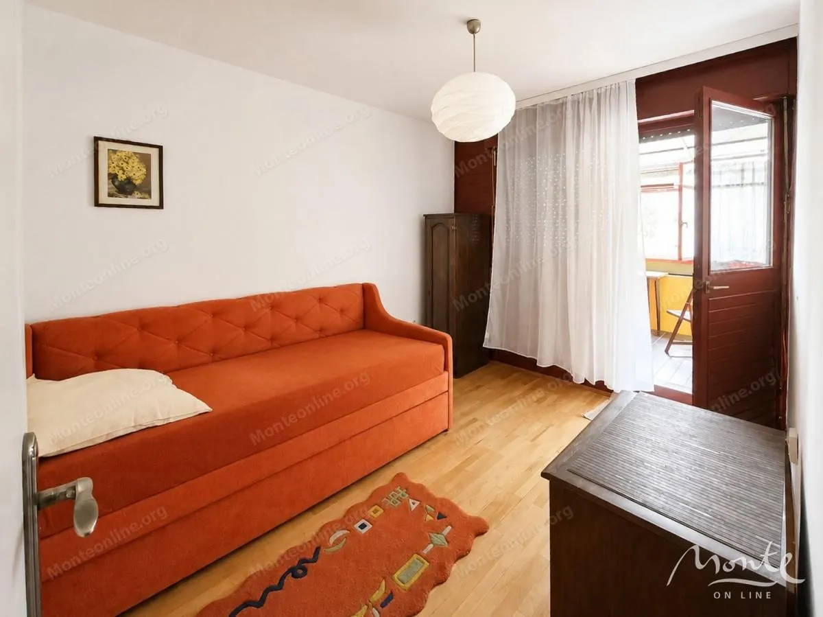 Prodaja, jednosoban stan, 60m², Blok 5, Podgorica