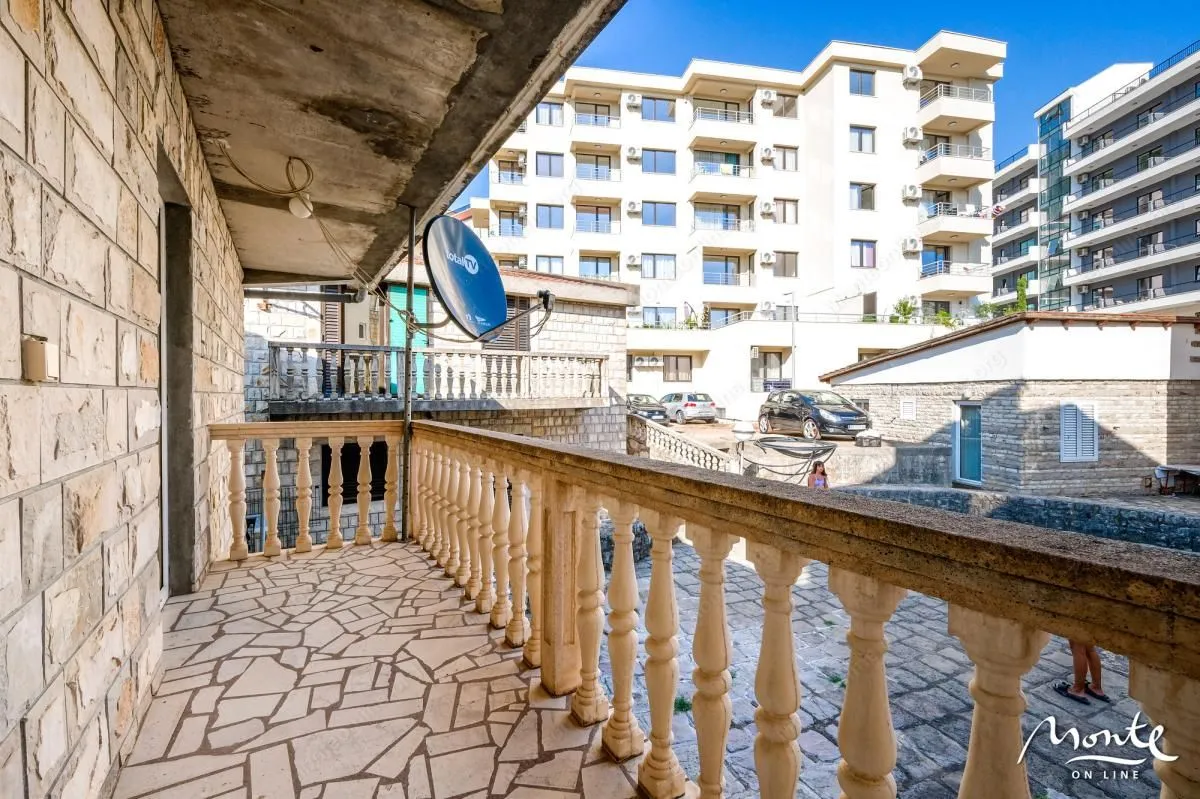 Sale, house, 195m², Bečići, Budva