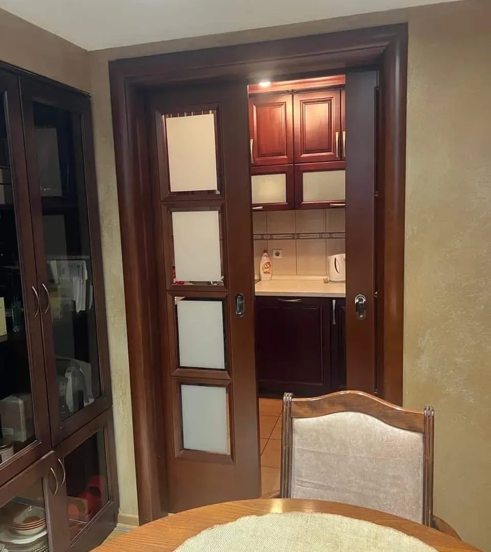 Izdavanje, trosoban stan, 130m², Preko Morače, Podgorica