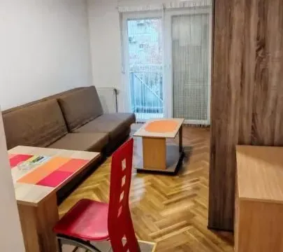 Rent, studio apartment, 26m², Grbavica, Novi Sad Sve Podlokacije