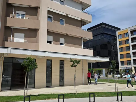 Rent, office space, 350m², Central Point, Podgorica - image 3