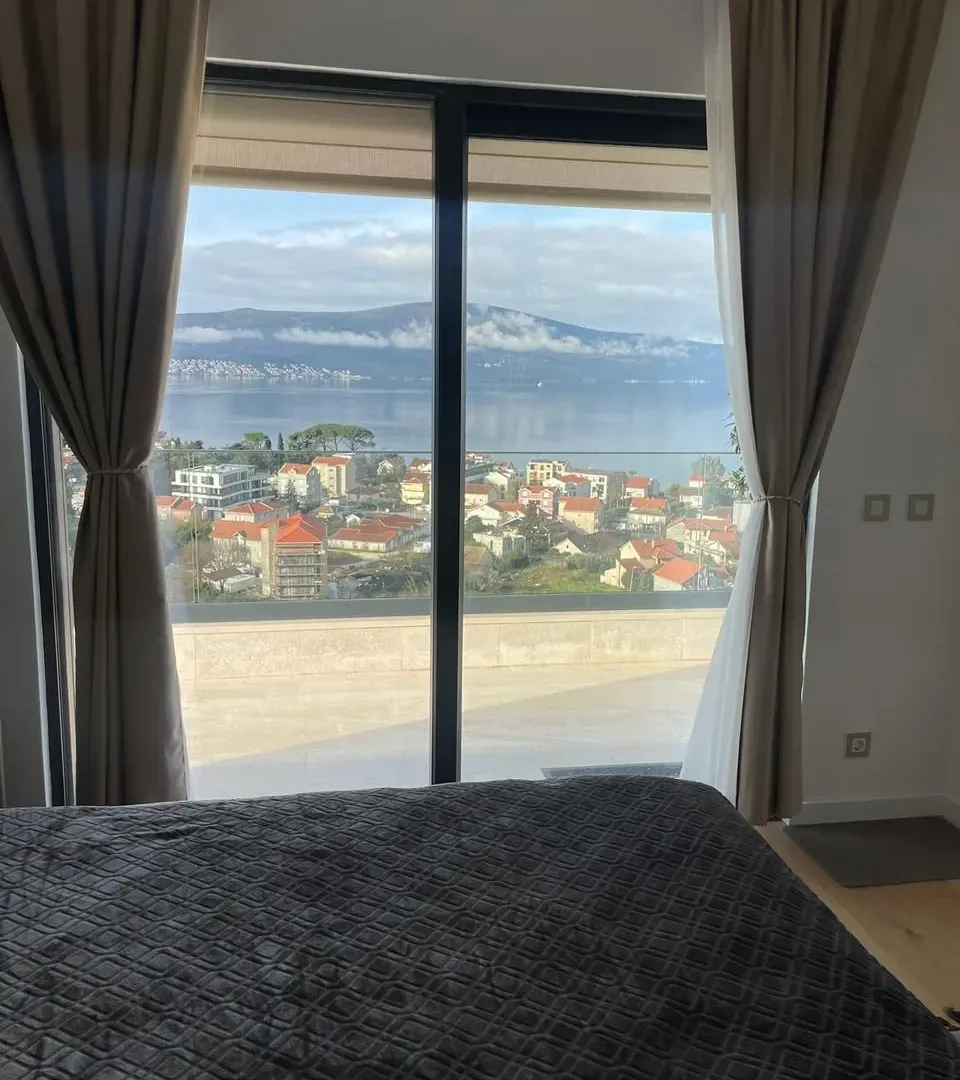 Rent, two bedroom apartment, 159m², Donja Lastva, Tivat