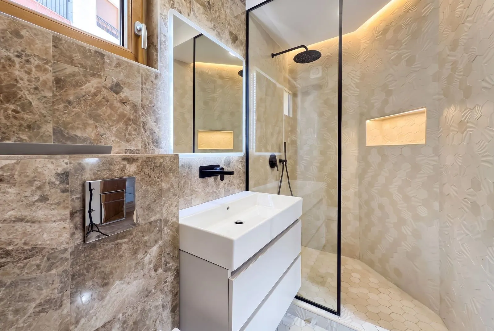 Rent, three bedroom apartment, 136m², Pržno, Budva