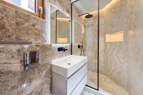 Rent, three bedroom apartment, 136m², Pržno, Budva - image 7