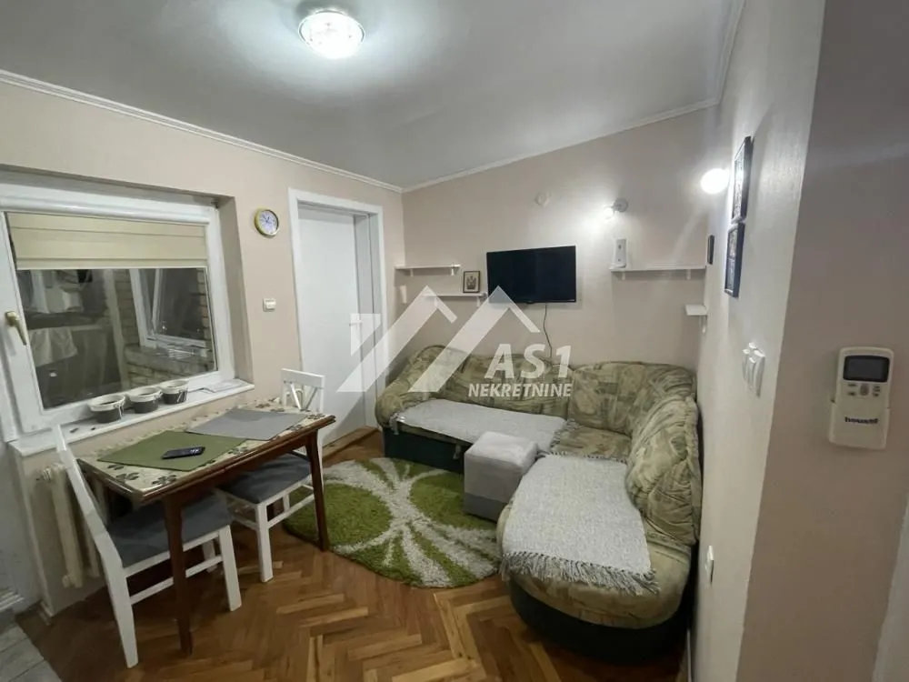 Prodaja, dvosoban stan, 36m², Avijatičarsko naselje, Novi Sad Sve Podlokacije