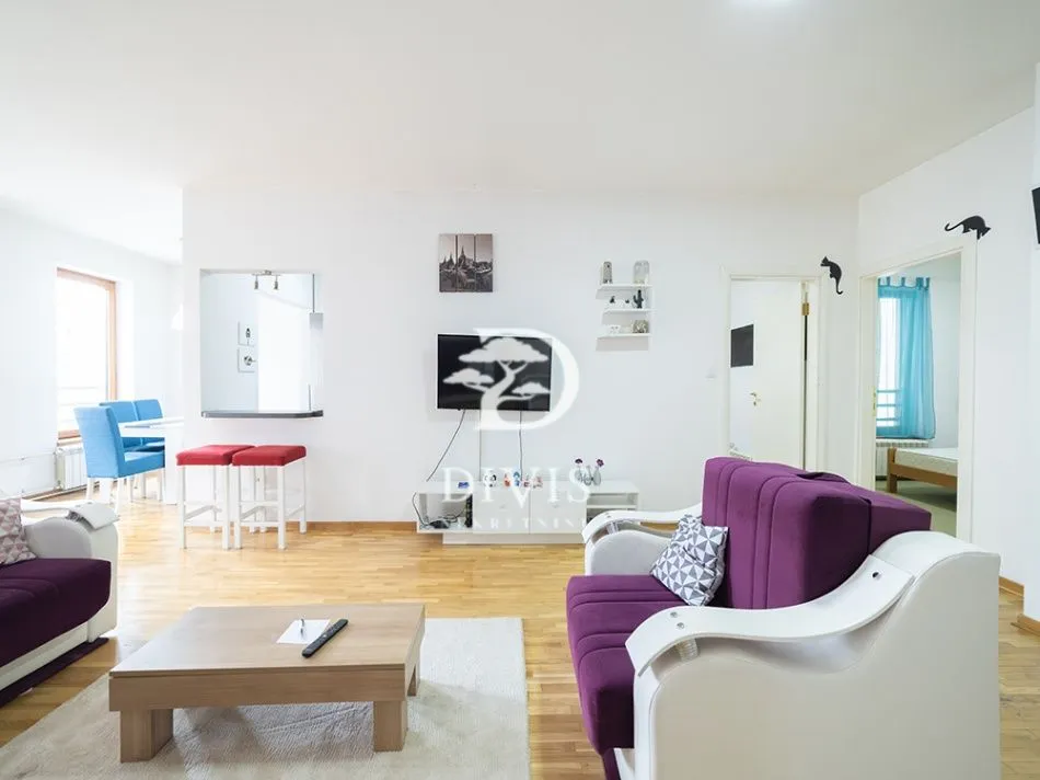 Sale, three bedroom apartment, 78m², Južni Bulevar, Vračar Sve Podlokacije