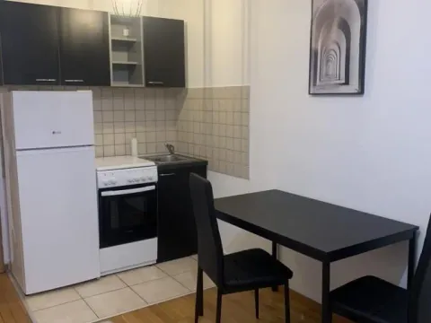Rent, studio apartment, 24m², Bulevar Evrope, Novi Sad Sve Podlokacije - image 3