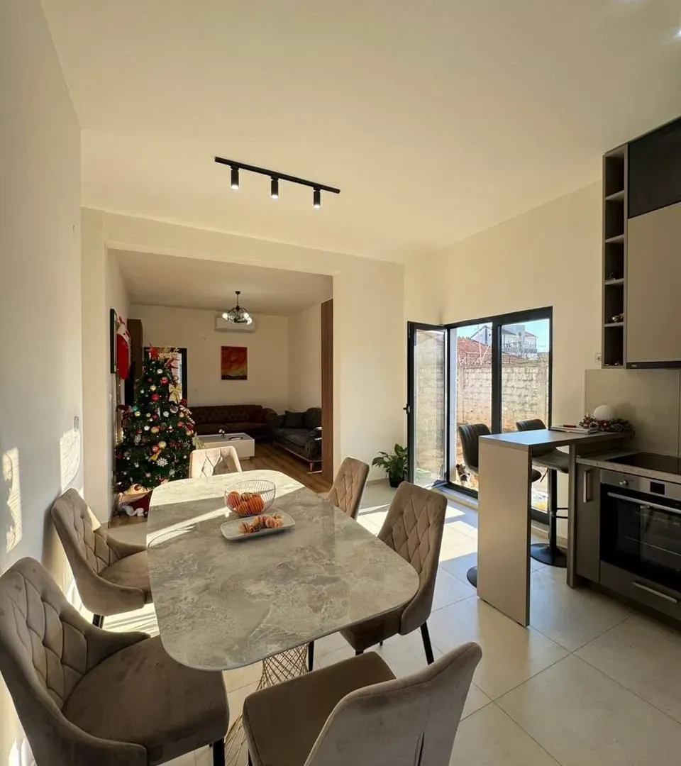 Prodaja, dvosoban stan, 80m², Zabjelo, Podgorica