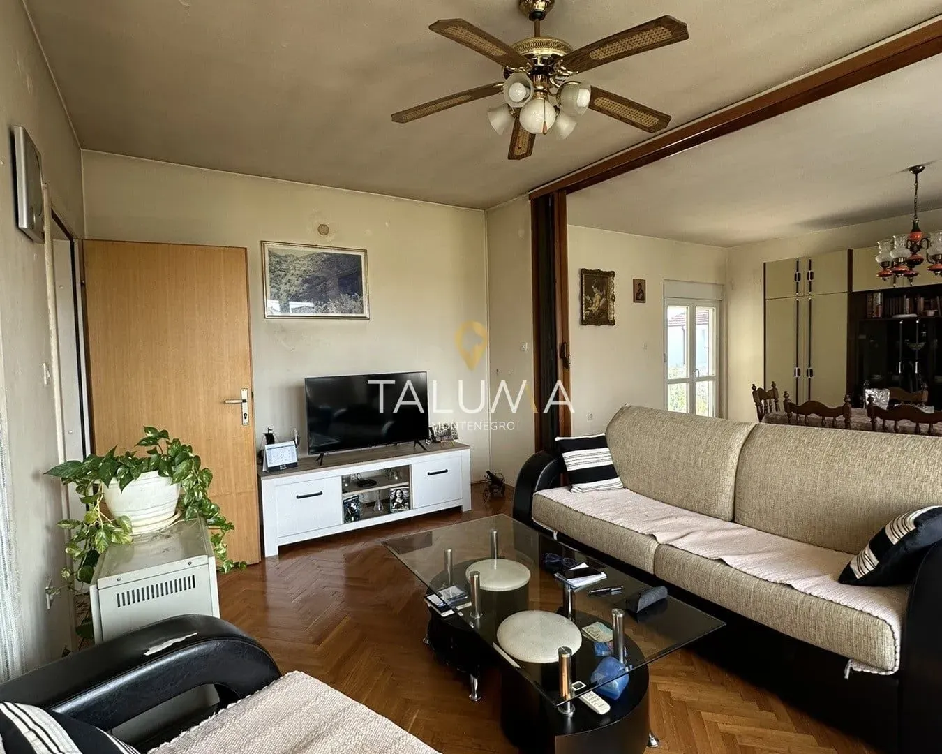 Sale, house, 318m², Zlatica, Podgorica