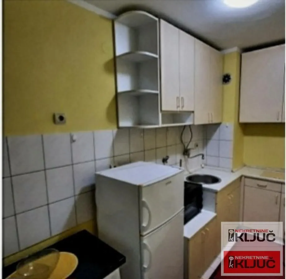 Izdavanje, jednosoban stan, 40m², Grbavica, Novi Sad Sve Podlokacije