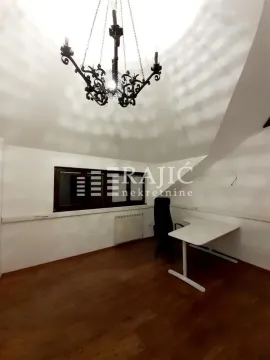 Izdavanje, trosoban stan, 100m², Profesorska Kolonija, Palilula Sve Podlokacije - image 2