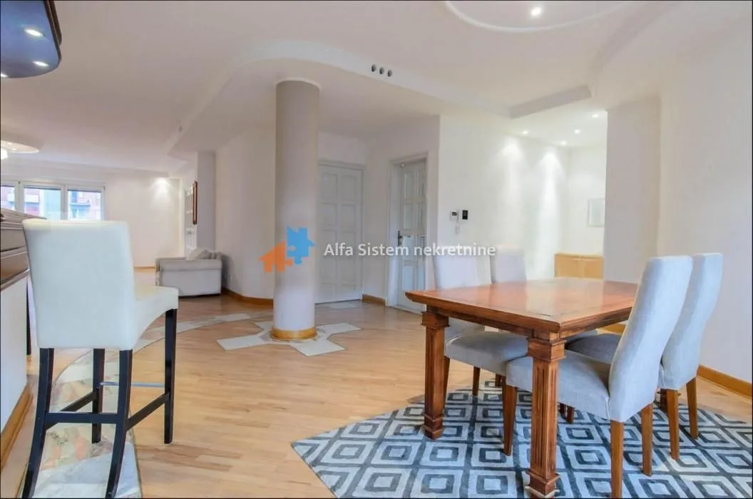 Rent, office space, 147m², Kalenić Pijaca, Vračar Sve Podlokacije