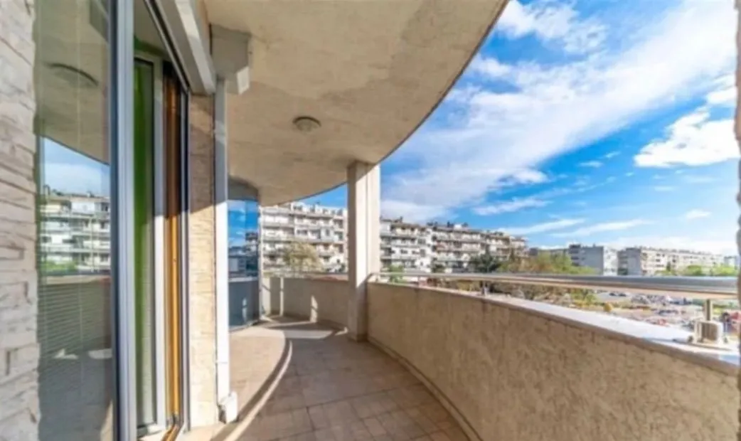 Izdavanje, trosoban stan, 140m², Preko Morače, Podgorica
