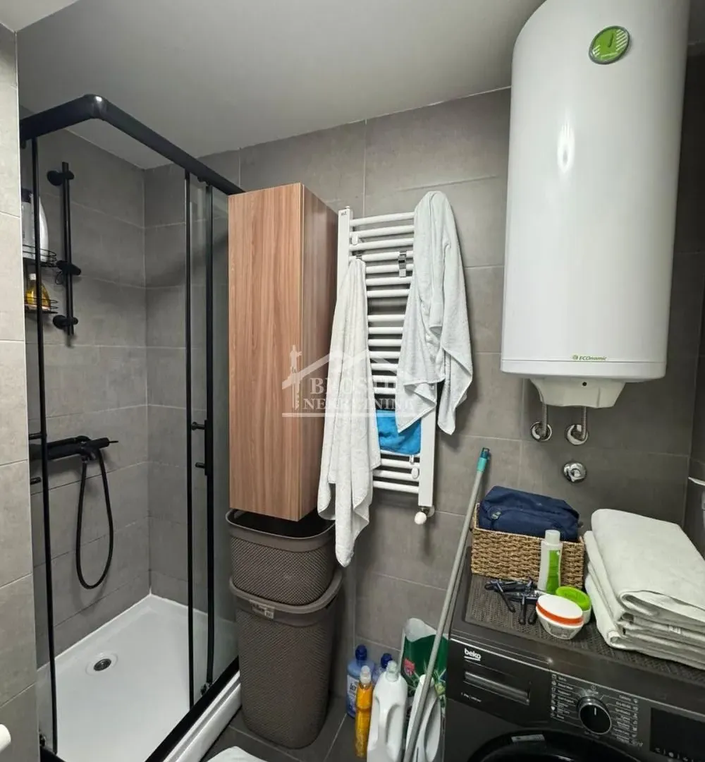 Prodaja, trosoban stan, 66m², Zemun Sve Podlokacije, Beograd