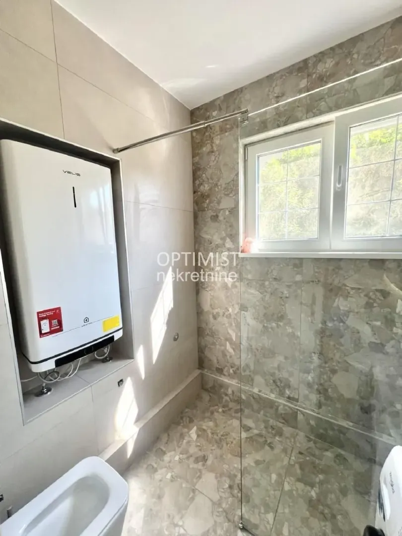 Izdavanje, trosoban stan, 55m², Botanička Bašta, Palilula Sve Podlokacije