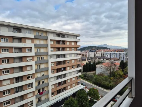 Izdavanje, parking/garaža, 18m², Central Point, Podgorica - image 1