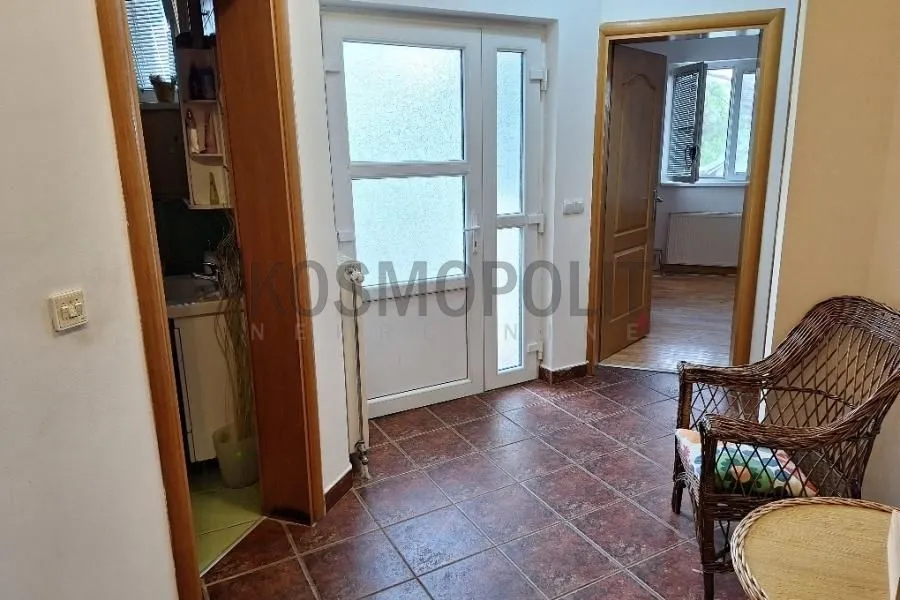 Sale, house, 180m², Jajinci, Voždovac Sve Podlokacije