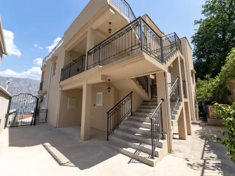 Prodaja, stan, 440m², Stoliv, Kotor - image 40