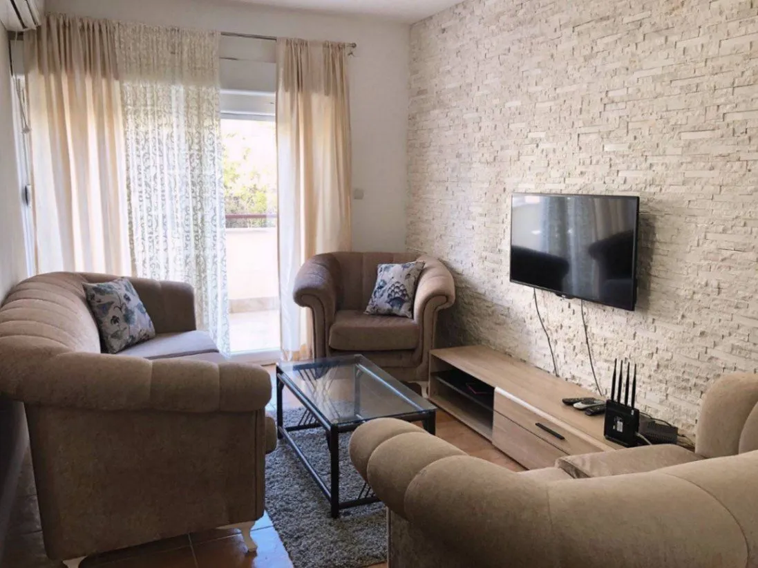 Rent, two bedroom apartment, 70m², Lazi, Budva