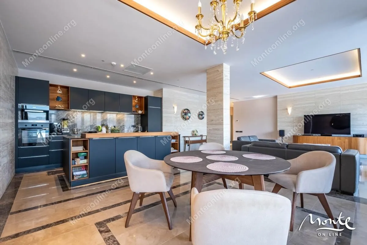 Prodaja, trosoban stan, 230m², Bogišići, Tivat