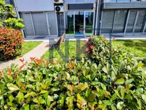 Izdavanje, poslovni prostor, 190m², City Kvart, Podgorica - image 13