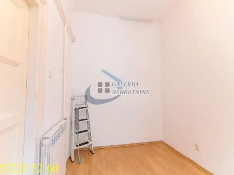 Izdavanje, četvorosoban stan, 104m², Stari Grad, Beograd - image 19