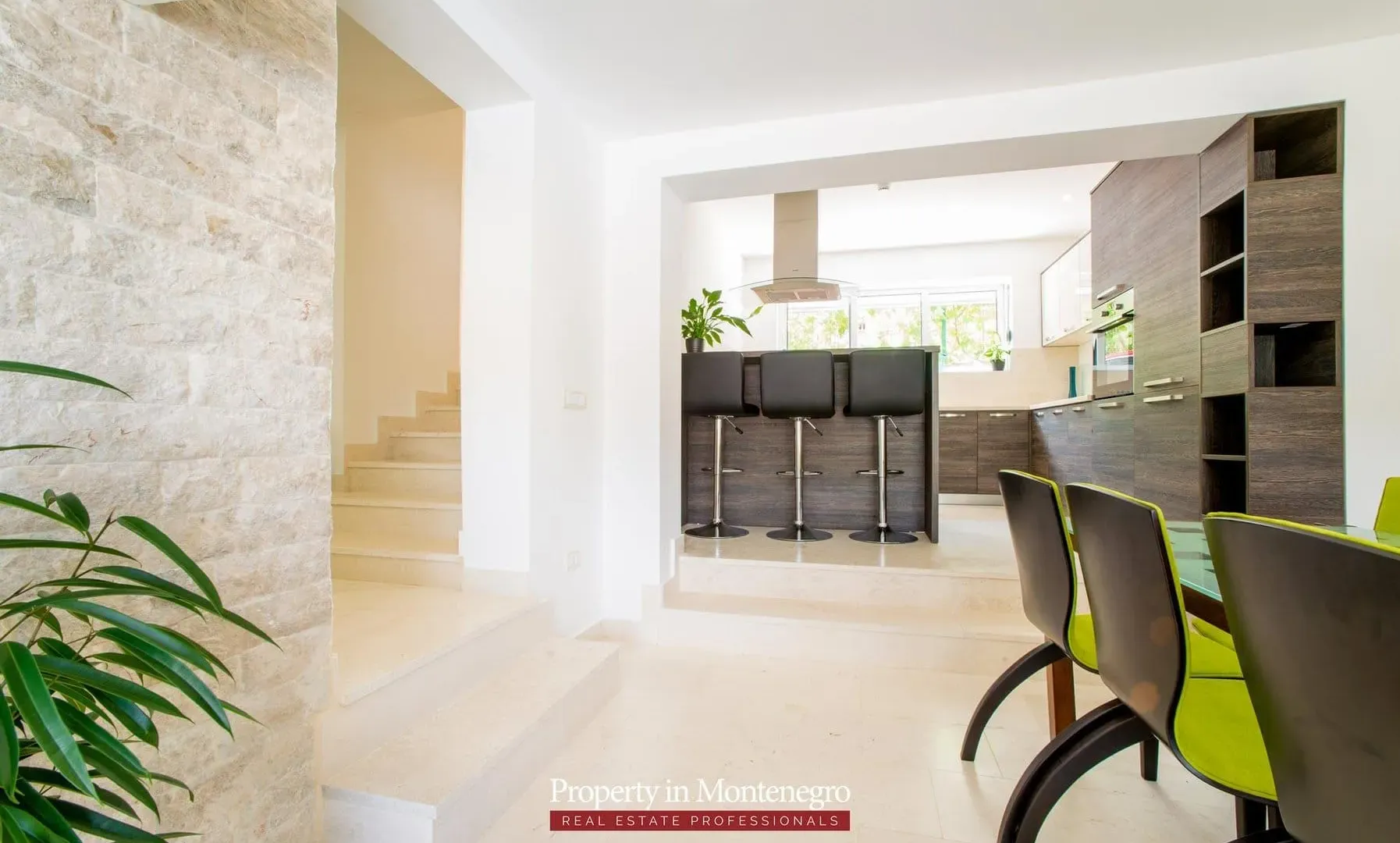 Prodaja, kuća, 350m², Stoliv, Kotor