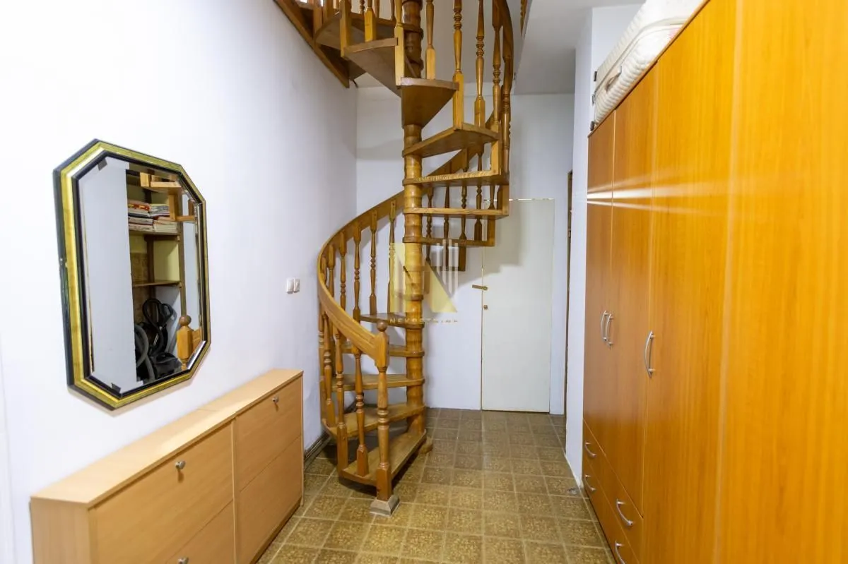 Rent, office space, 240m², Salajka, Novi Sad Sve Podlokacije