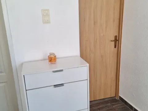 Izdavanje, dvosoban stan, 60m², Seljanovo, Tivat - image 7