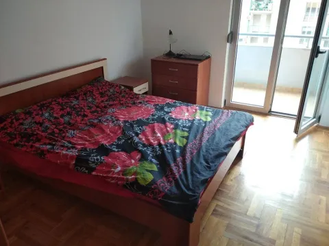 Izdavanje, jednosoban stan, 50m², City Kvart, Podgorica - image 14