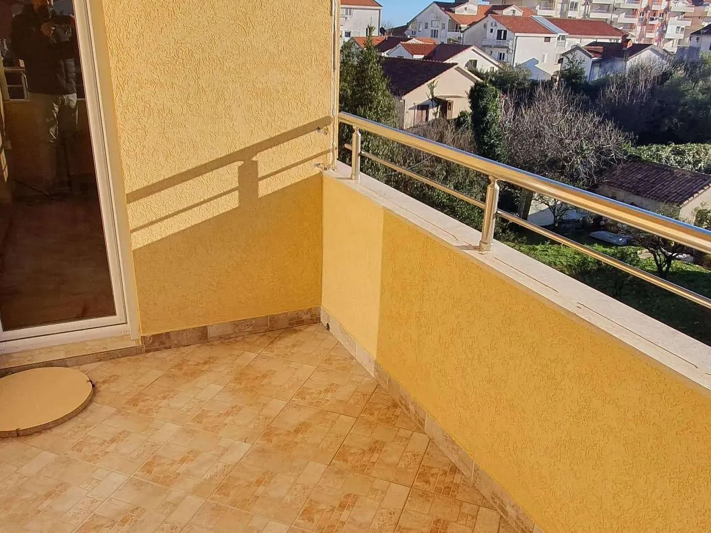 Izdavanje, jednosoban stan, 50m², Mainski Put, Budva