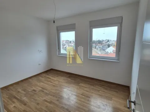 Prodaja, poslovni prostor, 650m², Petrovaradin, Novi Sad - image 13