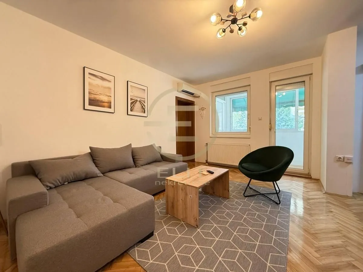 Izdavanje, stan, 47m², Bulevar Oslobodjenja, Novi Sad Sve Podlokacije