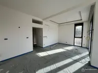 Prodaja, četvorosoban stan, 126m², Centar, Tivat - image 8