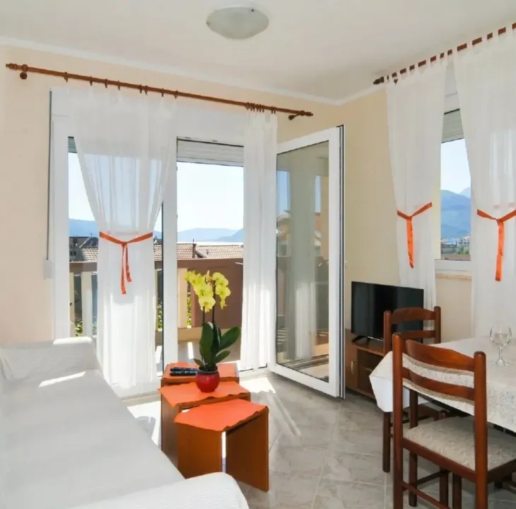 Rent, one bedroom apartment, 48m², Seljanovo, Tivat