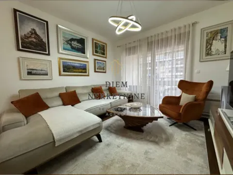 Izdavanje, dvosoban stan, 69m², Master Kvart, Podgorica - image 14