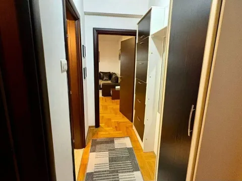 Prodaja, jednosoban stan, 43m², Centar, Podgorica - image 3