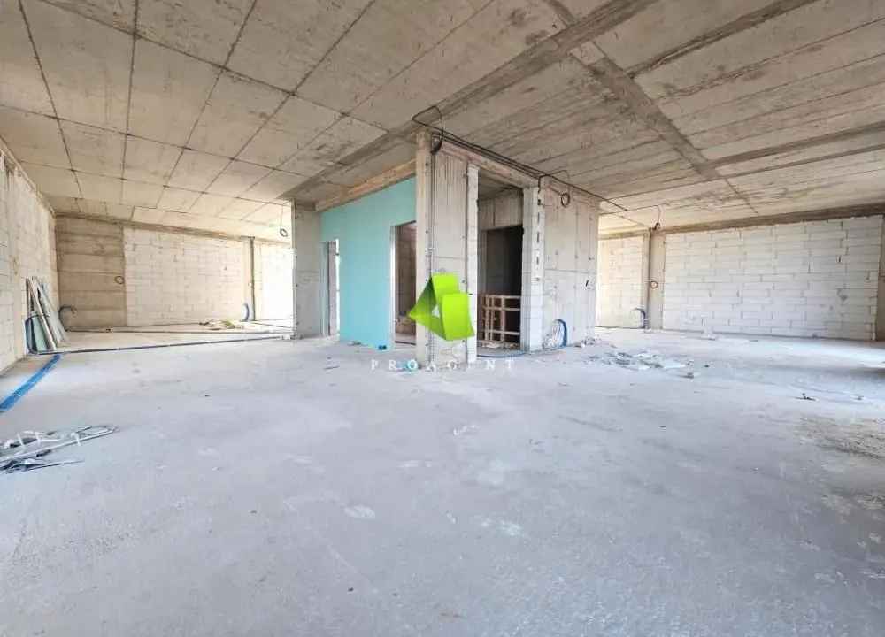 Izdavanje, poslovni prostor, 800m², Palilula, Niš